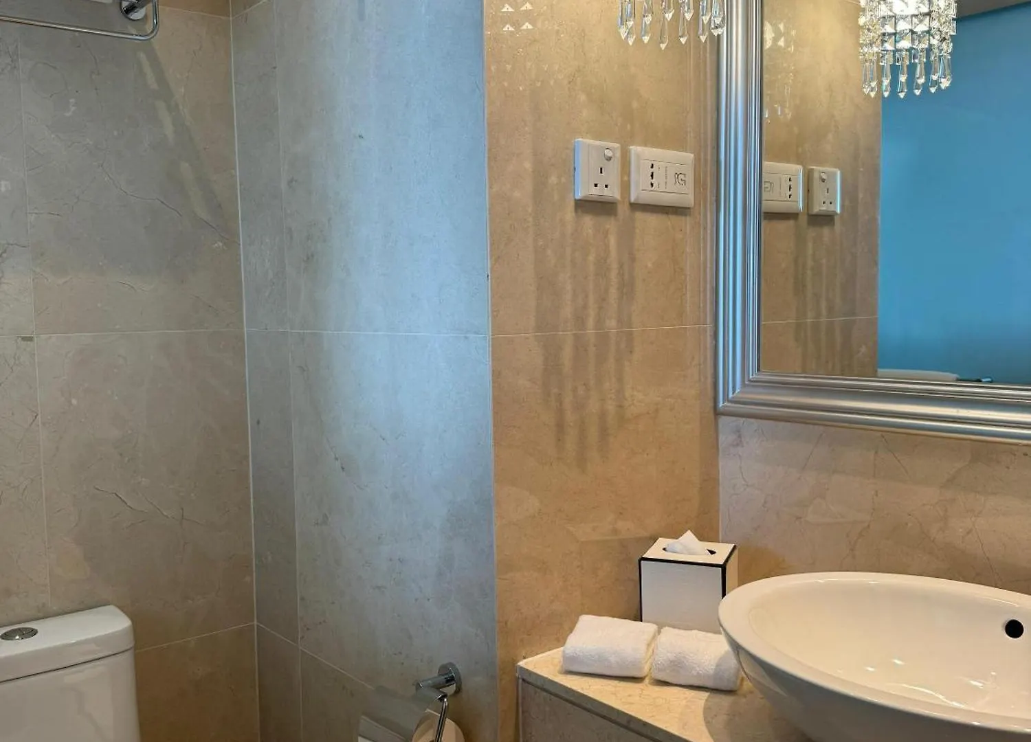 Отель Dorsett Kwun Tong, Гонконг 4*,